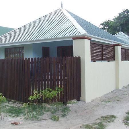Le Relax Self Catering Apartment La Digue Kültér fotó