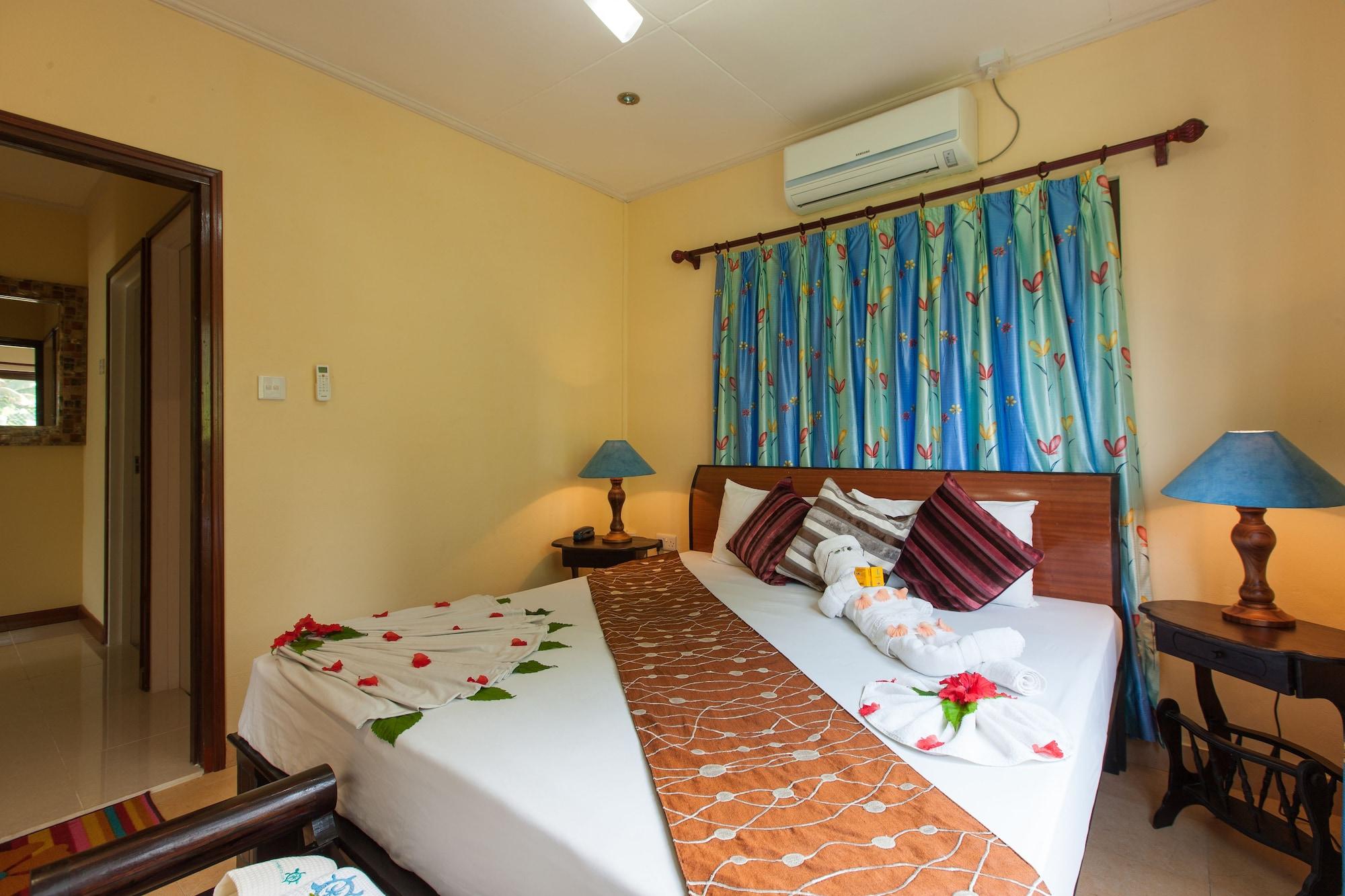 Le Relax Self Catering Apartment La Digue Kültér fotó