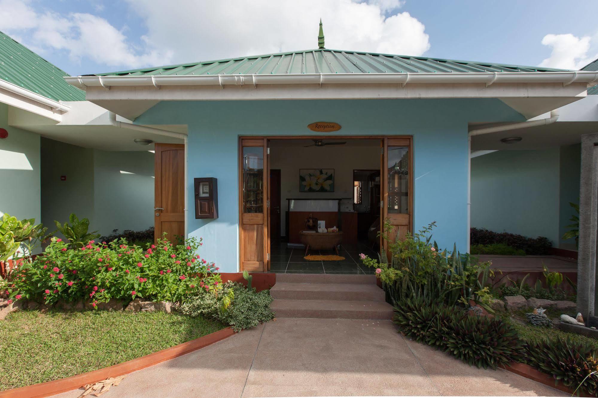 Le Relax Self Catering Apartment La Digue Kültér fotó